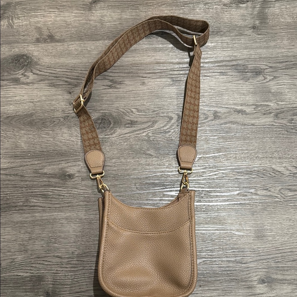 Brown Vegan Leather Crossbody Bag - Guitar Straps